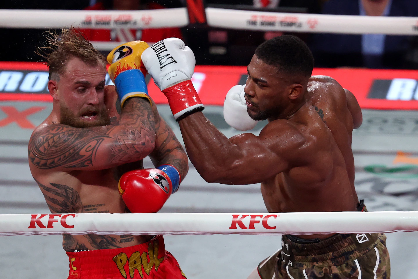 Featured image for Anthony Joshua knocks out Jake Paul with a sixth-round TKO