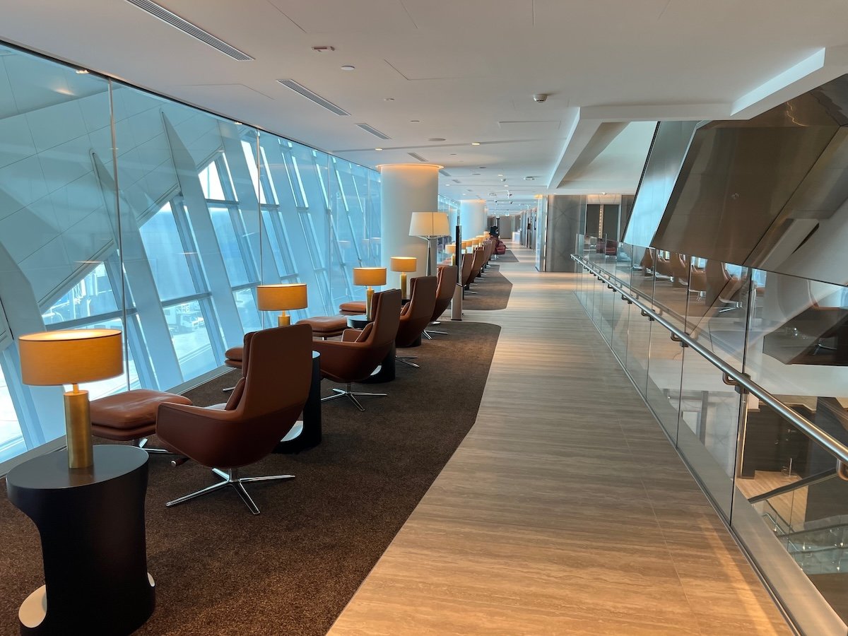 "Inside Look: Etihad's Luxurious Business Class Lounge at AUH"