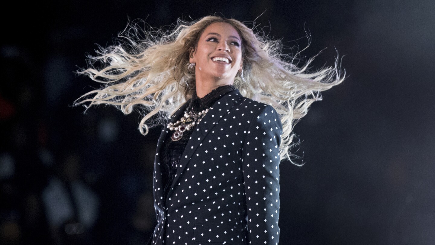 "Beyoncé Makes History with No. 1 Country Chart Debut"