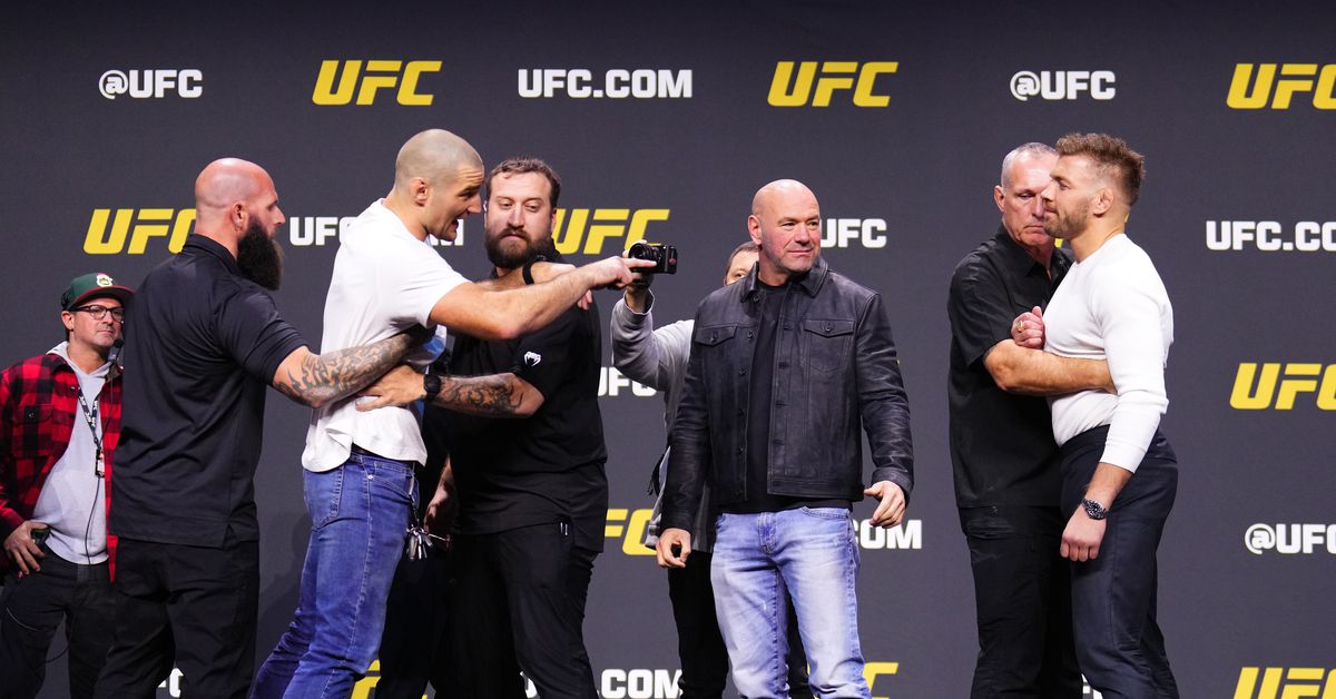 "Sean Strickland's Warning to Dricus Du Plessis Ahead of UFC 297 Fight"