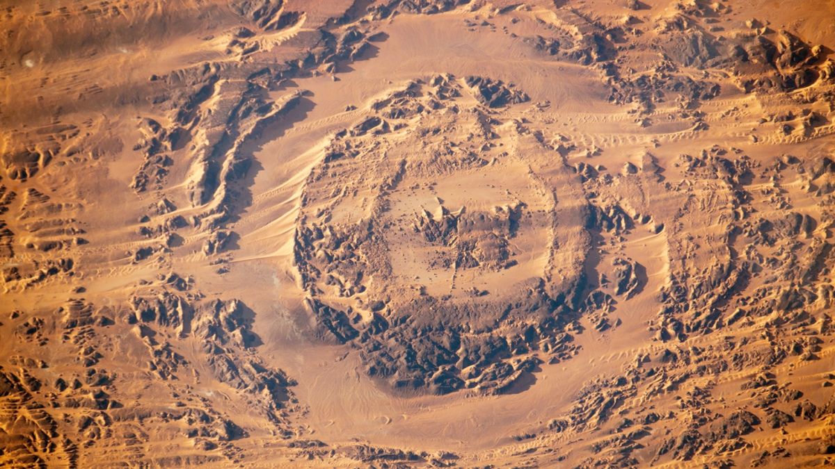 Featured image for Stunning Space Views: Sahara's Meteor 'Eye' and Earth's Impact Craters