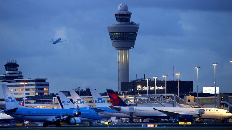 Schiphol Airport to Ban Private Jets and Implement Curfew