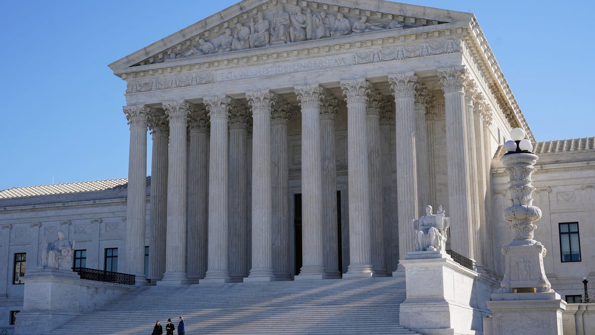 Florida Man Pleads Guilty to Threatening Supreme Court Justice, Faces Prison Sentence