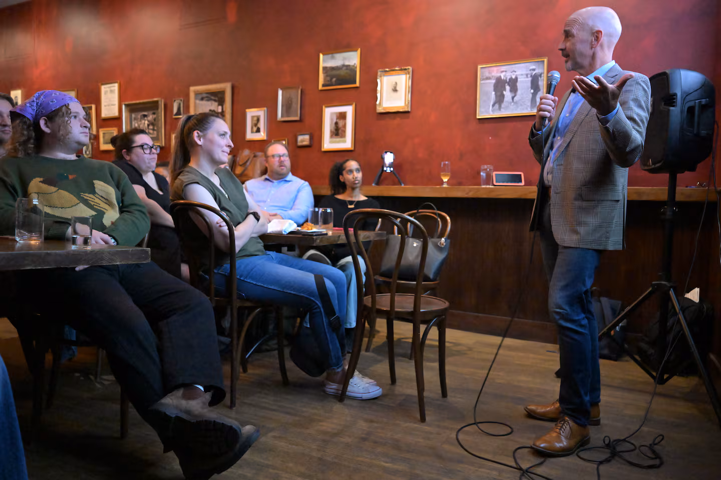 Lectures on Tap Debuts in Boston, Igniting a Knowledge Craze