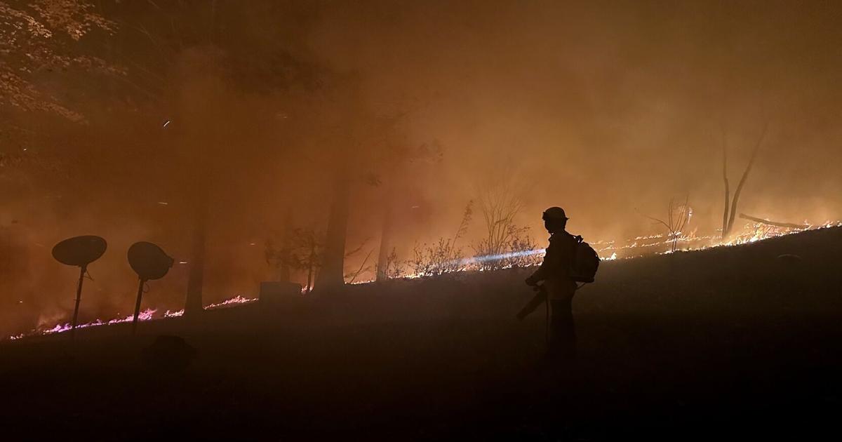 "Massive Fire Engulfs 200 Acres in Powder Horn Mountain: Investigation Underway"