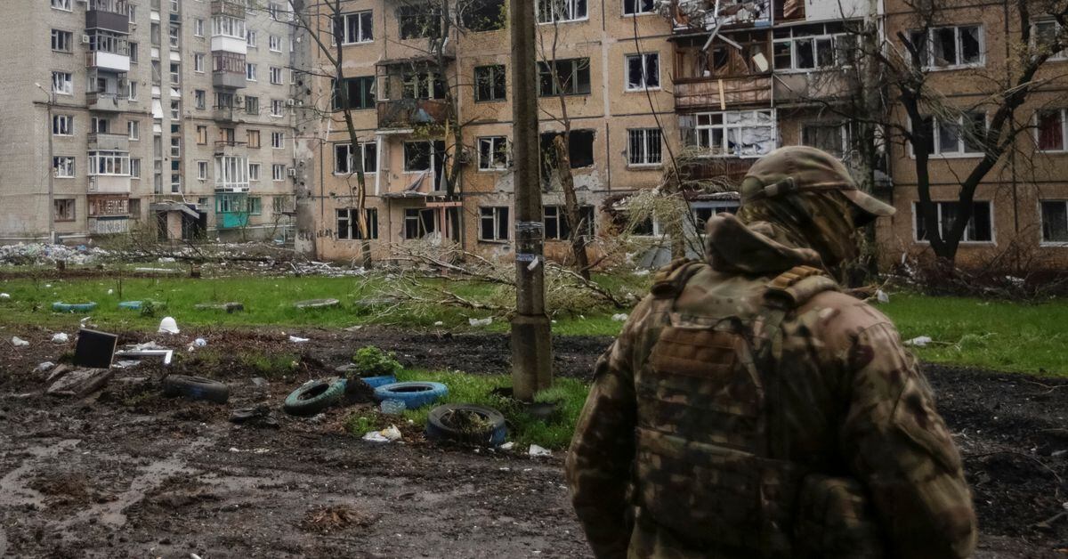 Russia Continues to Advance in Battle for Bakhmut, Capturing More Territory