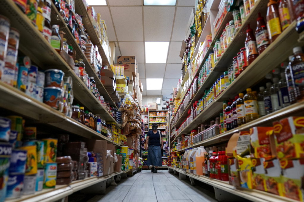 "Rising Inflation Challenges Fed's Rate Cut Plans"