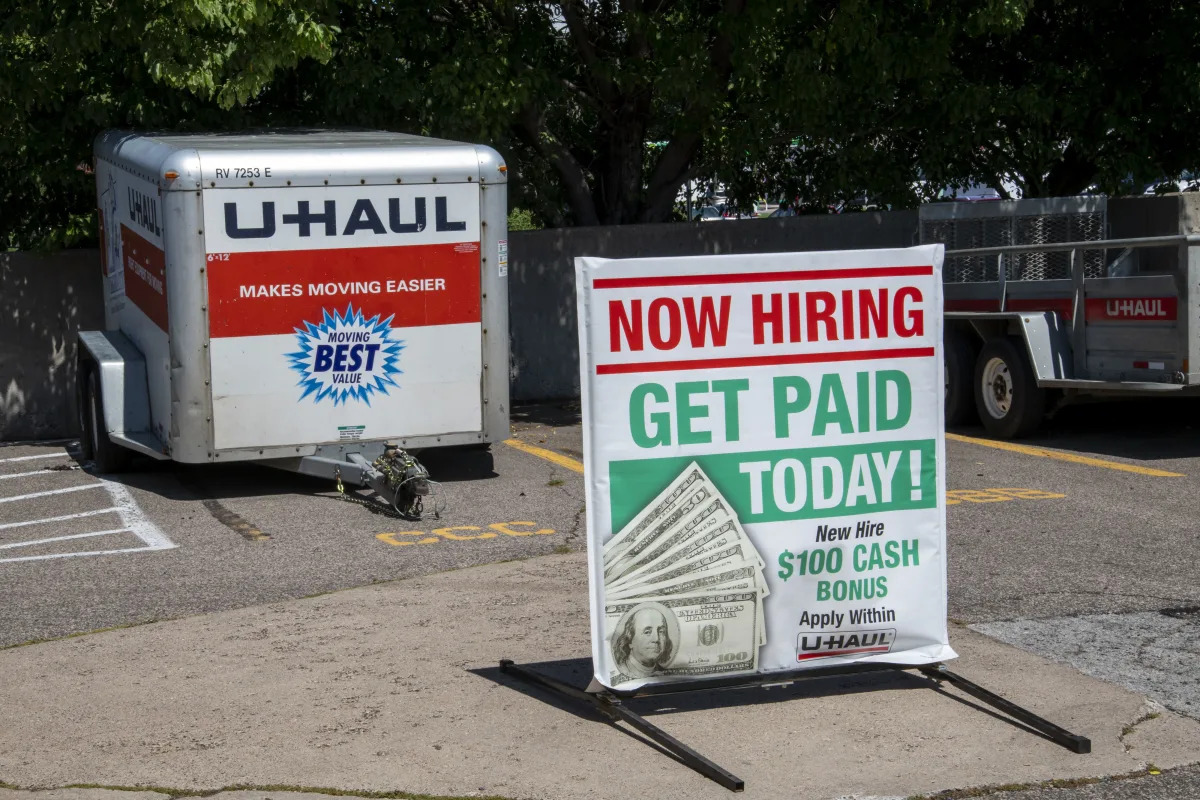Featured image for "Job Hoppers Reap Double the Pay Gains, Private Sector Hiring Surges: March Economic Report"