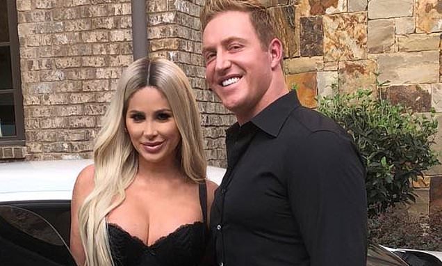Featured image for Kim Zolciak addresses 'toxic behavior' during messy divorce from Kroy.