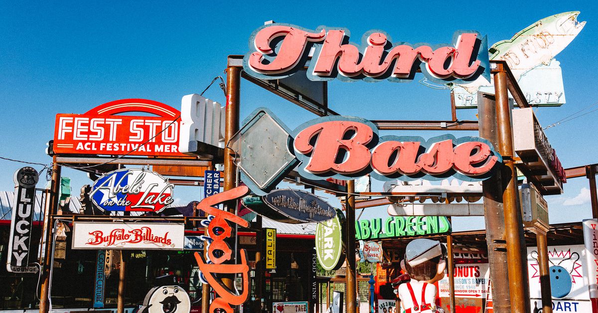 Featured image for "Sign Bar: Austin's Newest Nostalgic Hotspot"