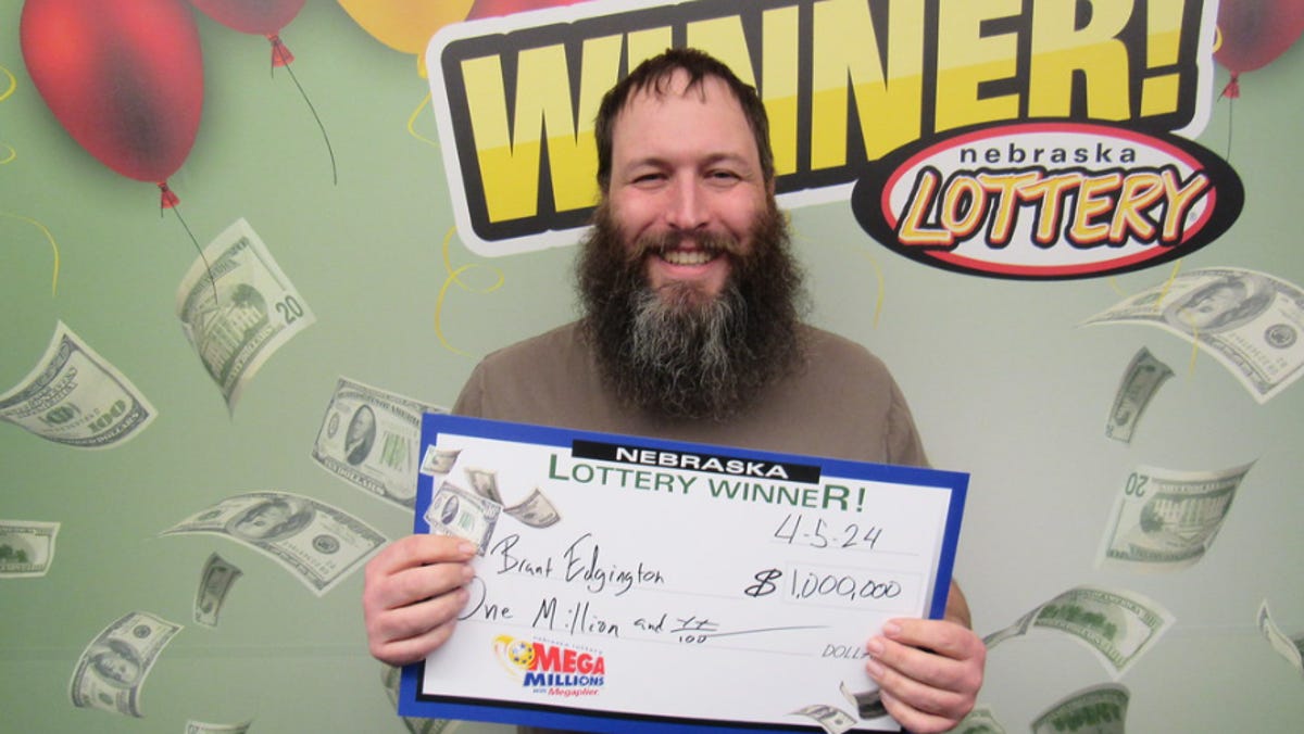Featured image for "Lucky Lunch: Single Dad Wins $1M Mega Millions Prize"