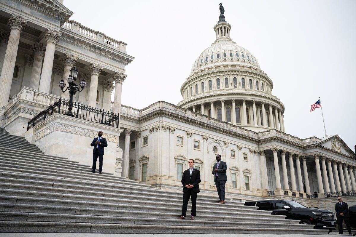 US Markets Waver Ahead of Potential Government Shutdown