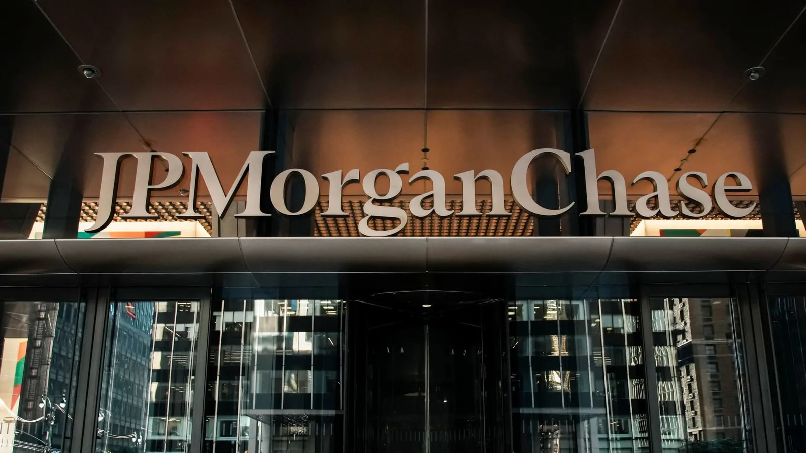 CPI Ahead as JPMorgan Beats, Delta Dips, and Siri Lifts with AI Upgrade