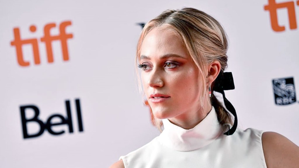 Featured image for Maika Monroe and Director David Robert Mitchell Reunite for 'They Follow' Sequel