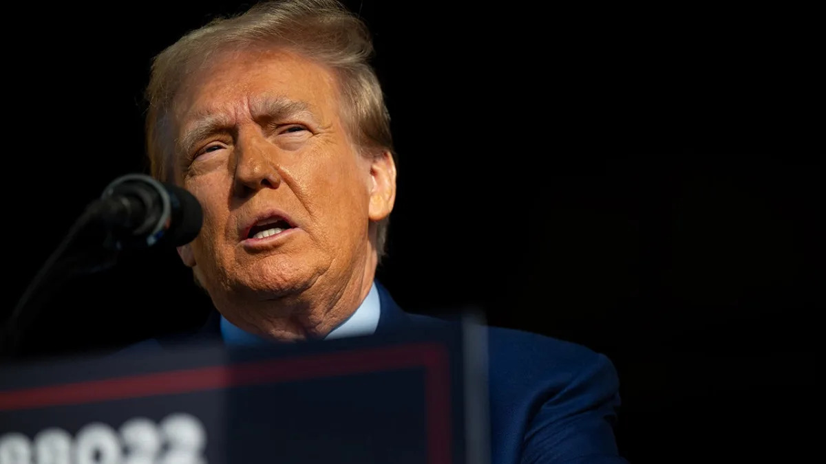 "Trump Gag Order in Election Case Temporarily Lifted, Appeals Court to Hear Oral Arguments"