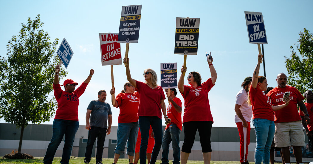 "Biden's Support for UAW Strike Puts Pressure on Automakers"
