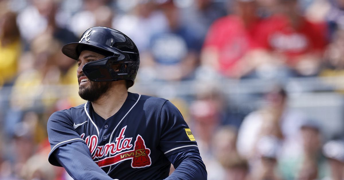 Featured image for d'Arnaud gets another start as Riley's injury lingers