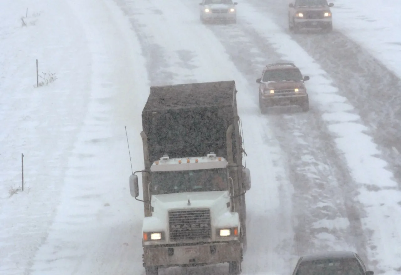 "Colorado Braces for Heavy Snowstorm This Weekend"