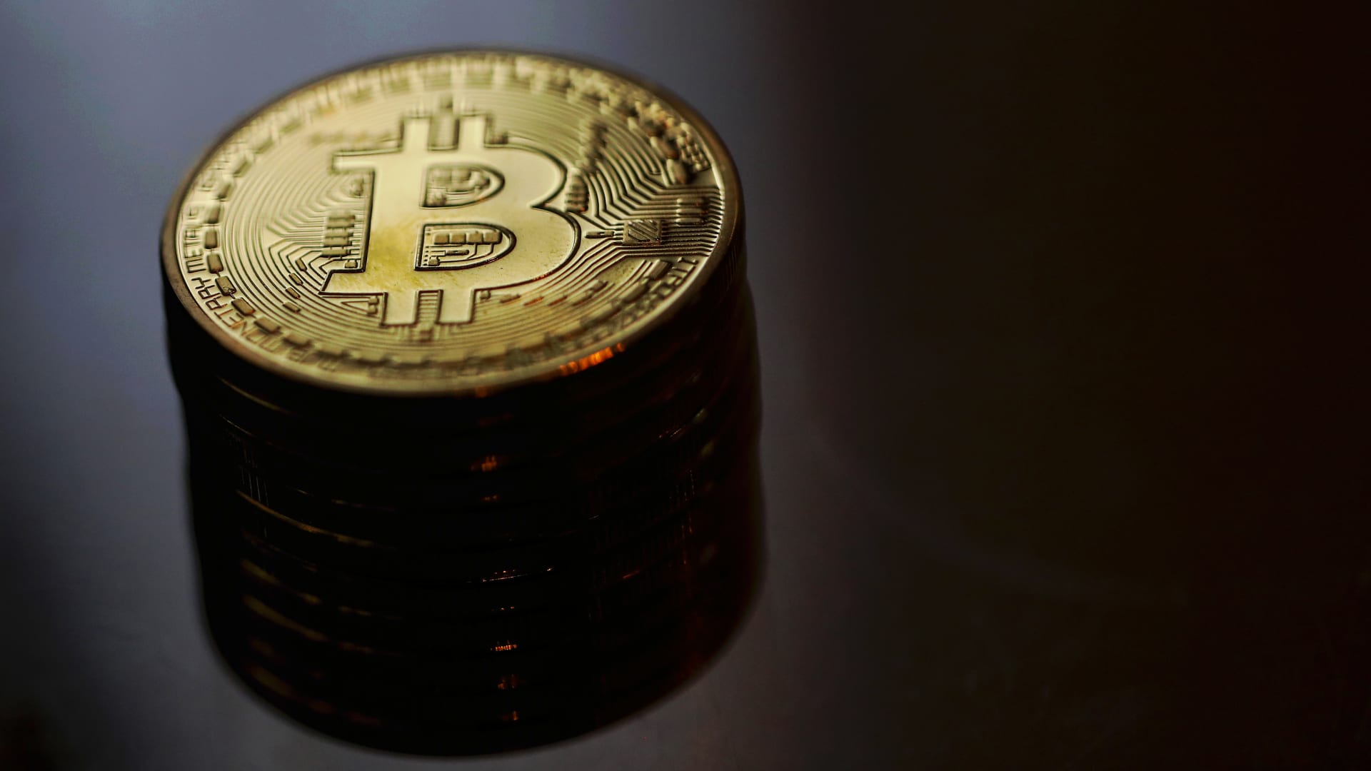 UK lawmakers call for regulation of crypto trading as gambling.