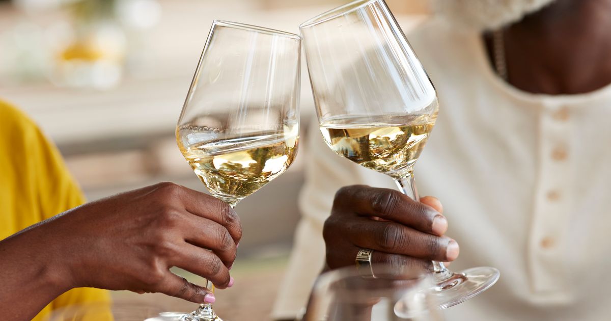 Featured image for "Nutritionists' 6 Essential Rules for Alcohol Consumption"