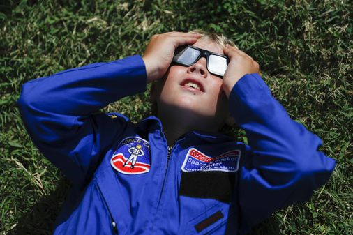 "2024 Solar Eclipse: Best Viewing Spots and Safety Tips"