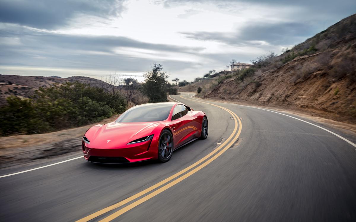 Featured image for Elon Musk Teases Launch of Flying Tesla Car This Year