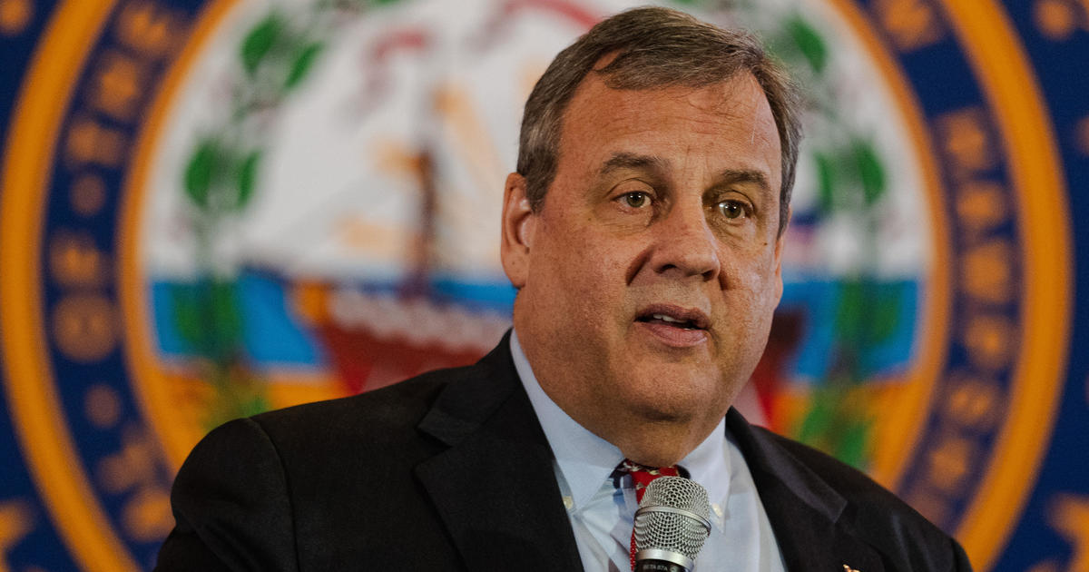 "Chris Christie Withdraws 2024 Presidential Bid to Thwart Donald Trump"