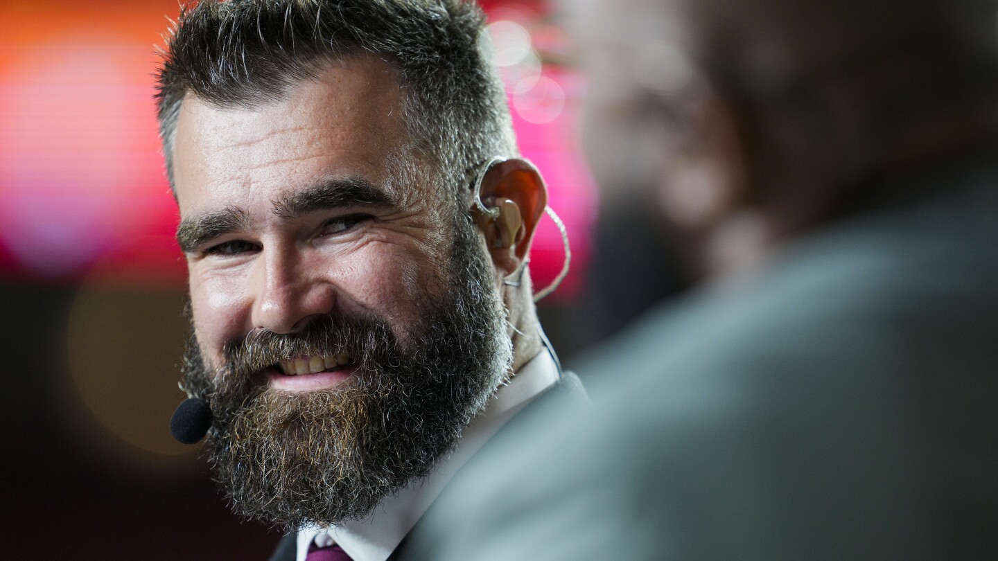 Featured image for NFL Stars and Veterans Debate Participation in 2028 Olympic Flag Football