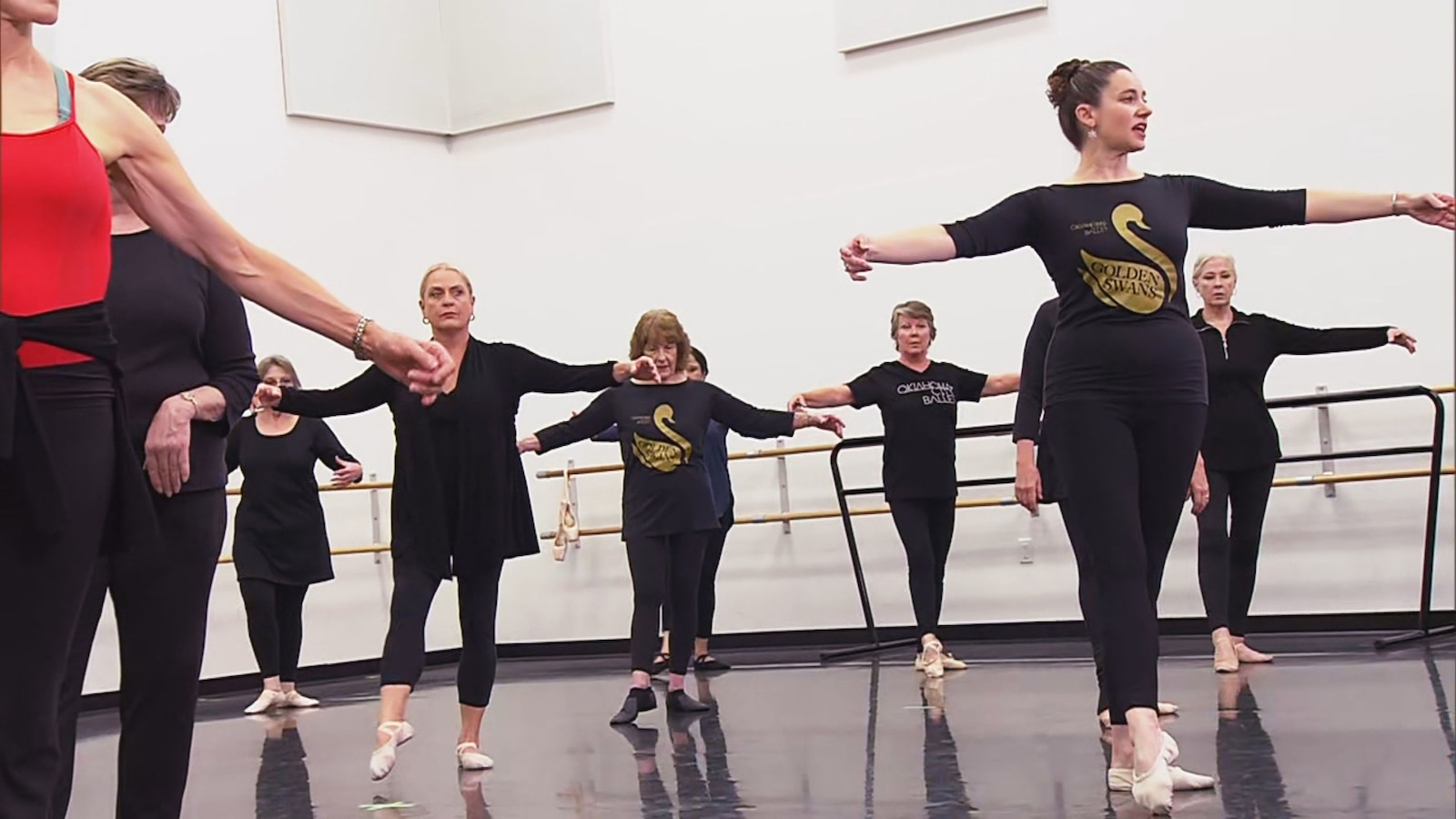 "Oklahoma City Ballet's Free Dance Classes Benefit Seniors and Parkinson's Patients"