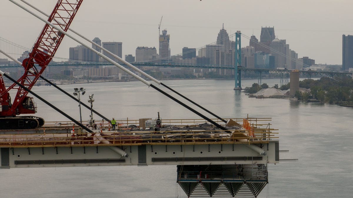Featured image for "New Setback: Gordie Howe International Bridge Completion Pushed to 2025, Costs Soar"