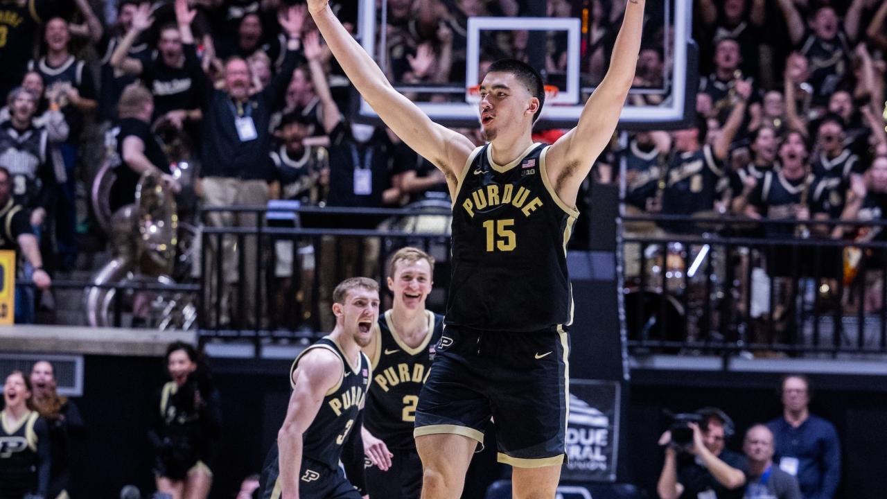 "2024 Men's College Basketball: Purdue Leads Top 16 Bracket Reveal and Bubble Watch"