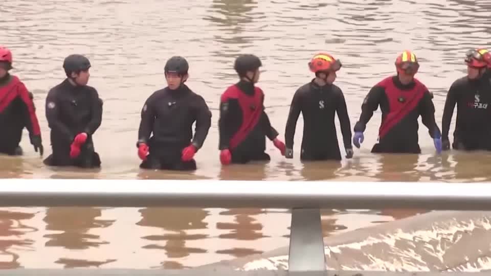 South Korean Floods Claim 40 Lives, More Rain Forecasted