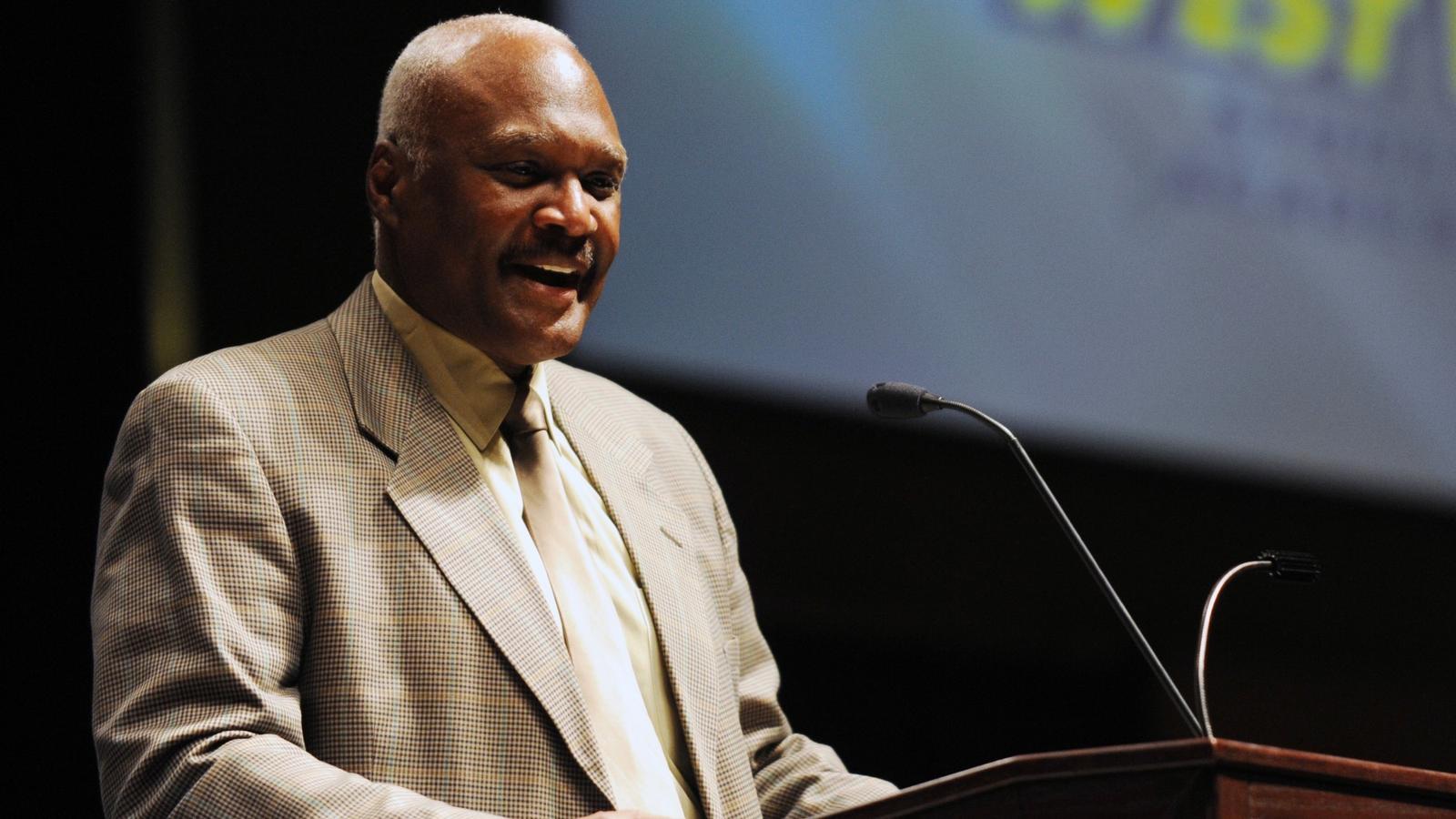 Featured image for WVU Football Legend Garrett Ford Sr. Passes Away at 80