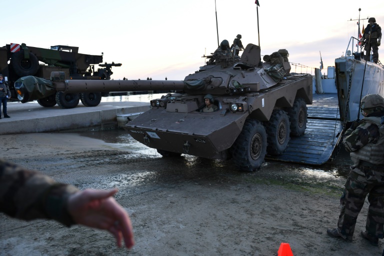 Ukraine Commander Criticizes 'Thin-Armoured' French Tanks for Attacks