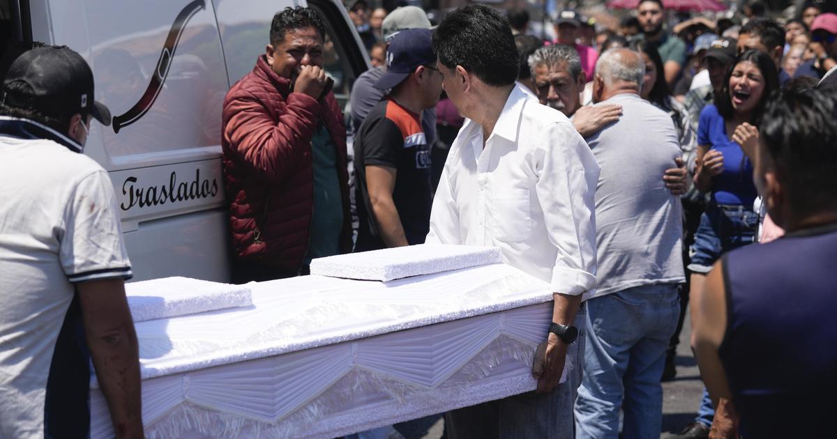 Featured image for "Mob in Mexican Tourist City Beats Suspected Kidnapper to Death"