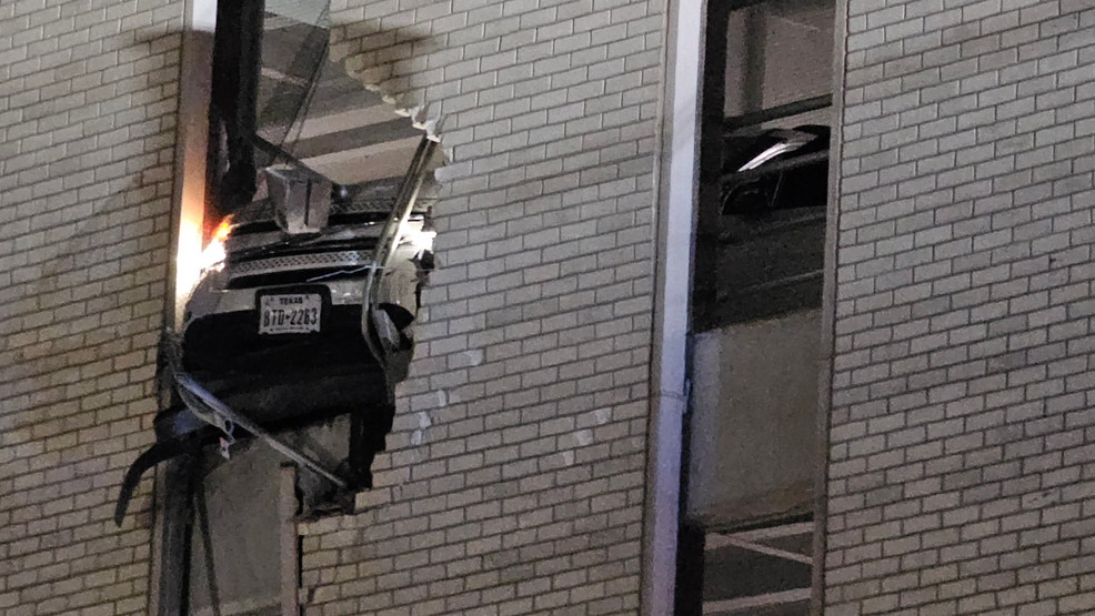 Featured image for Car Crashes Through Downtown El Paso Parking Garage, 1 Person Hospitalized
