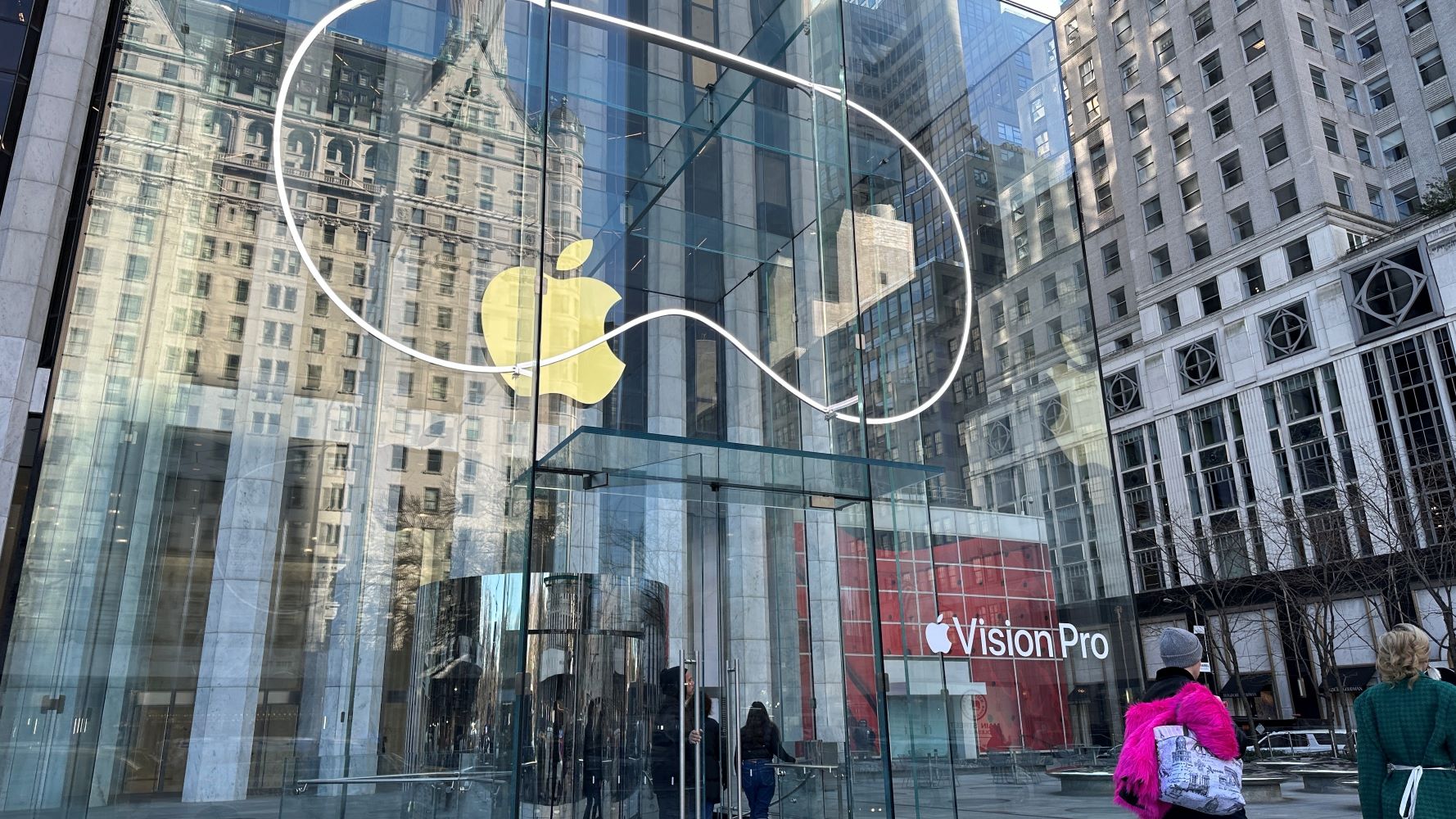 Apple's Smart Glasses: A Plea for Comfort