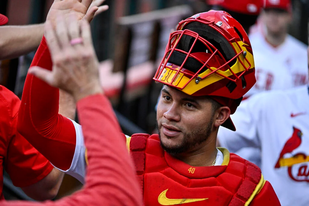 Willson Contreras Sidelined with Hip Injury During MLB Game