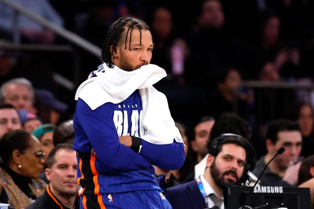 Featured image for "Knicks' Jalen Brunson's Clean MRI and Deuce McBride's Emergence: Latest Updates"