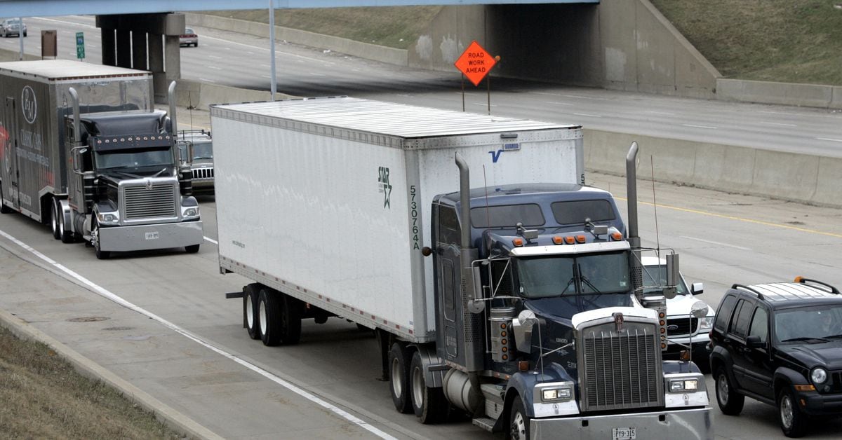 Featured image for Yellow's Bankruptcy Sends Shockwaves Through Trucking Industry