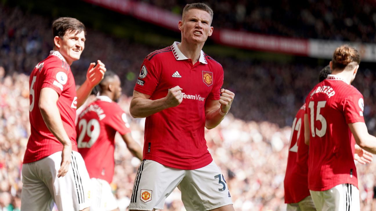 "Man United's McTominay and Fernandes shine in win over Everton"
