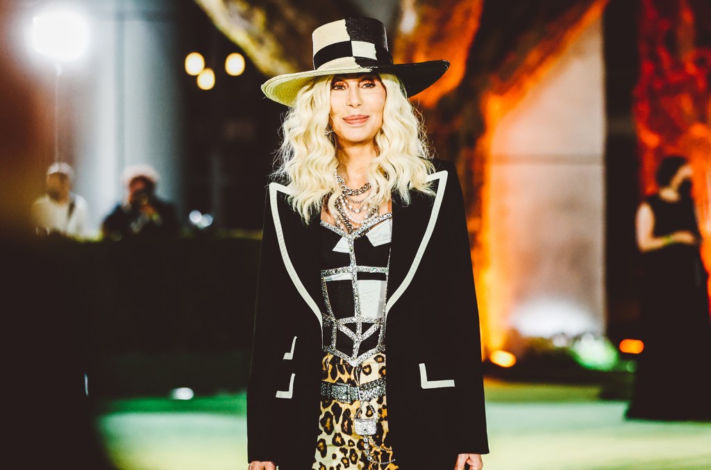 Featured image for Cher Triumphs in Royalties Dispute Against Sonny Bono's Widow