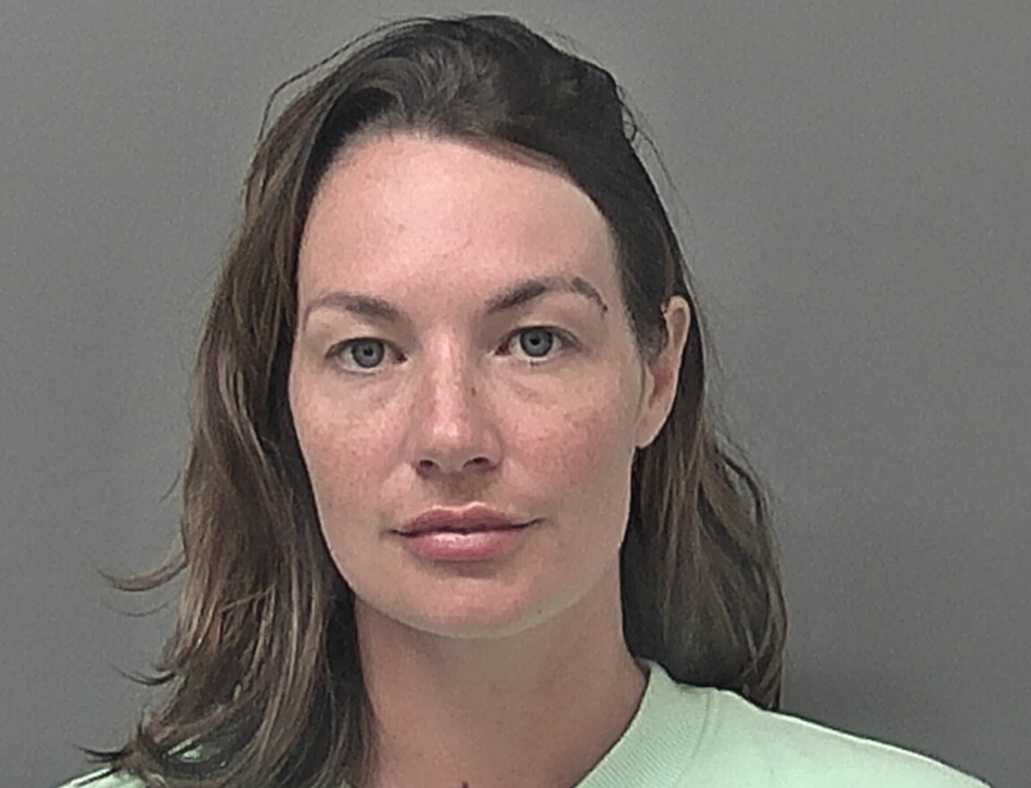 Featured image for Selfies Wearing Stolen Jewelry Lead to Thief's Arrest