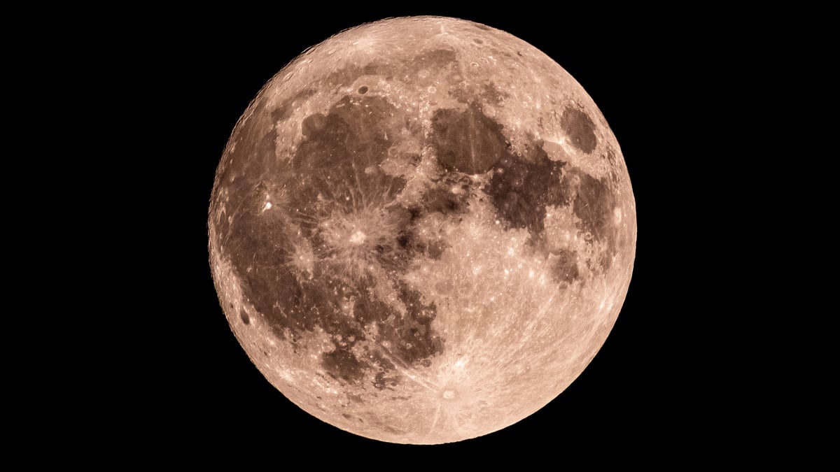 Featured image for Moon Phase Forecast for August 10, 2025