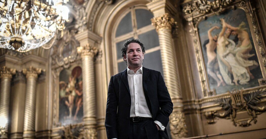Featured image for Gustavo Dudamel Steps Down from Paris Opera
