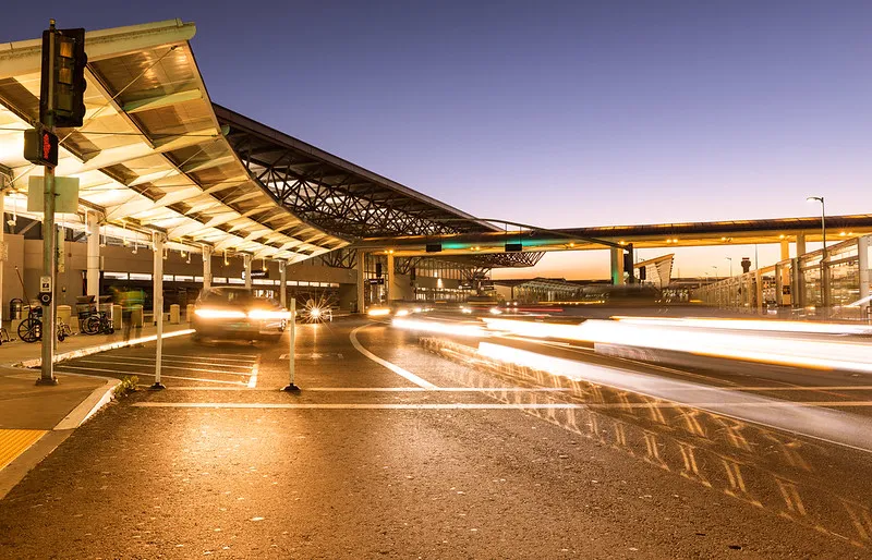 Featured image for Oakland Airport Explores Adding 'San Francisco Bay' to Name for Growth