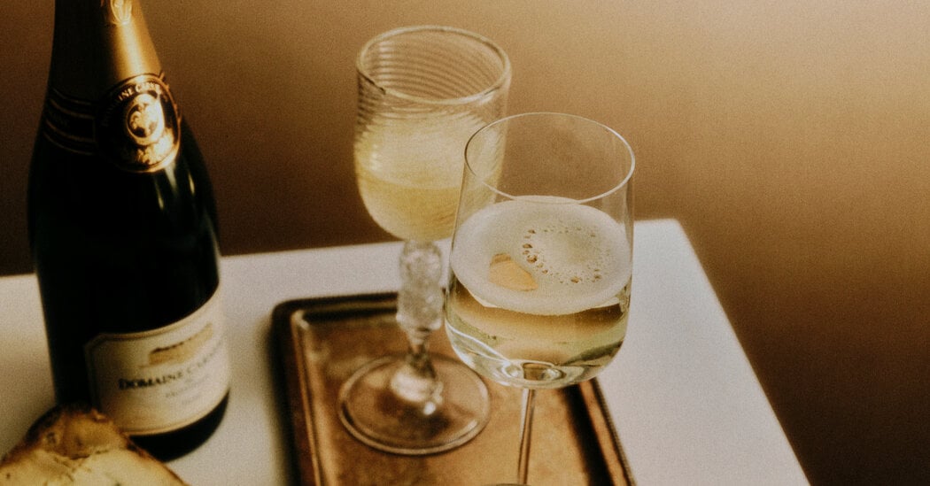 Featured image for Top Sparkling Wines to Celebrate the New Year