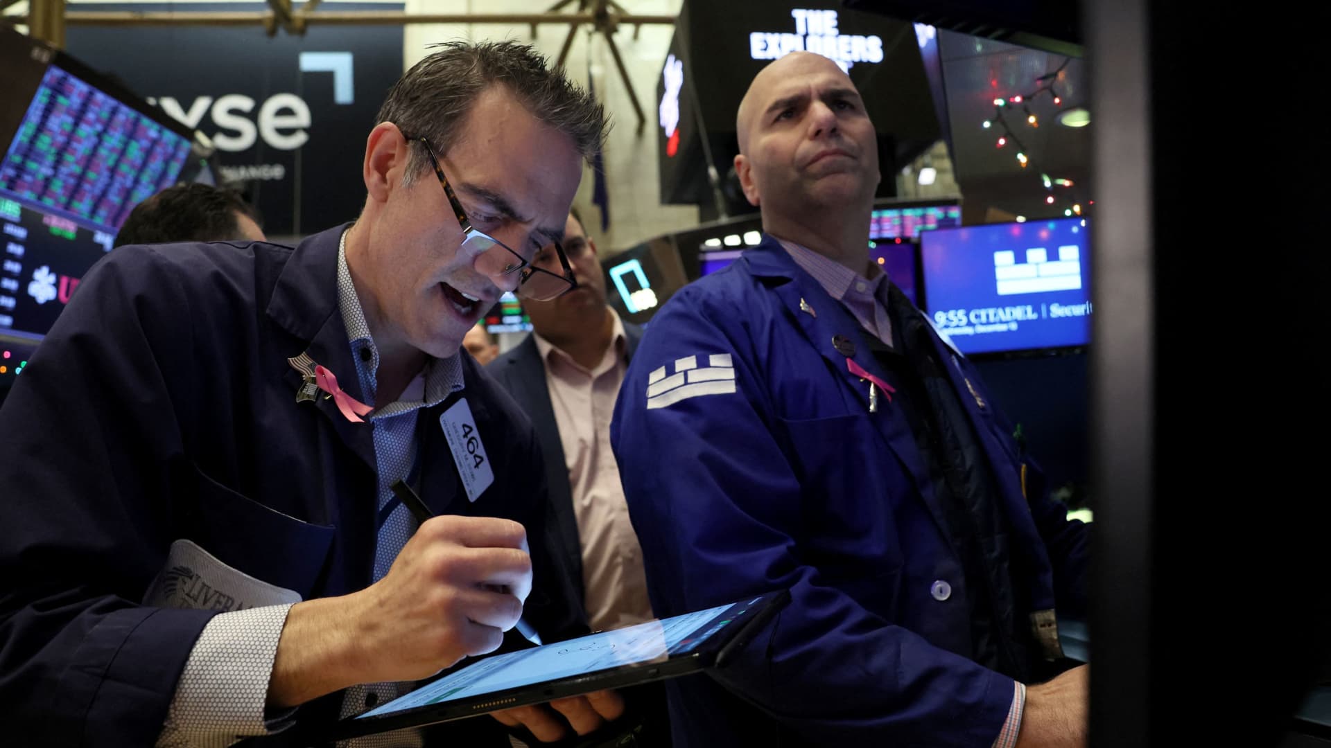 Featured image for "Wall Street Buzz: General Electric Stock Soars on J.P. Morgan Upgrade"