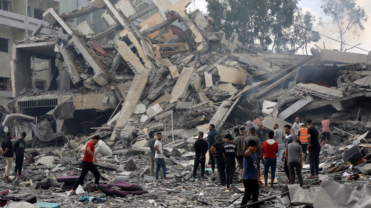Israel-Hamas Conflict: Gaza 'Safe Zones' Bombed, Senior Hamas Leader Killed, Biden to Address United States, Conway's Daughter Slams Governments, Gaza Hospital Blast Turning Point