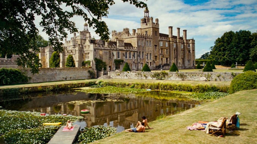 Featured image for "Emerald Fennell's 'Saltburn' Kicks Off BFI London Film Festival with Keoghan and Elordi"